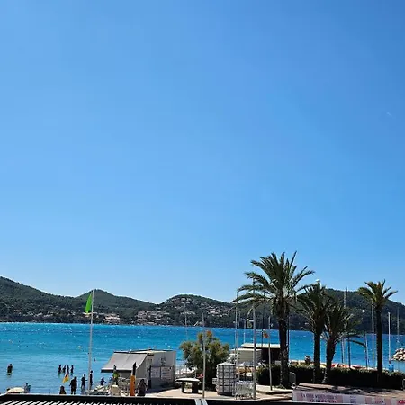Les Pieds Dans L'eau * Saint-Cyr-sur-Mer